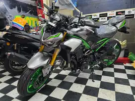 Kawasaki Z900 SE 2025