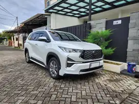Toyota Kijang Innova Zenix Q Hybrid CVT TSS Matic Putih 2024 / 2023