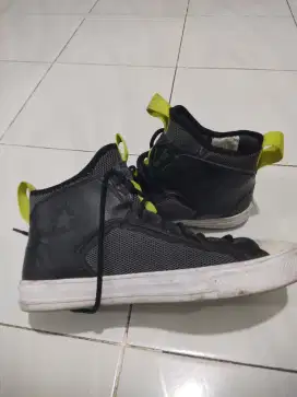 Sepatu converse