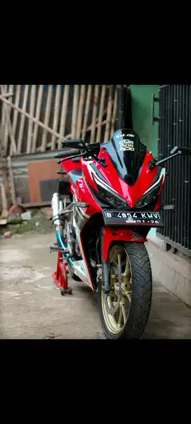 Honda CBR 150R 2019