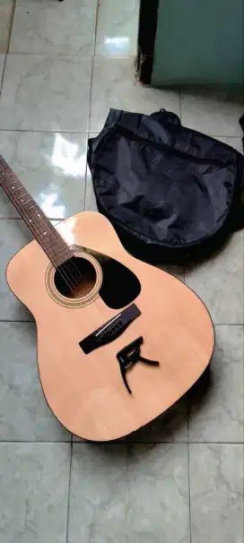 Dijual Gitar Yamaha F 310 Masih Mulus