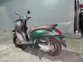 SCOOPY 2023 STNK & BPKB lengkap , Pajak idup , Kaleng 2028