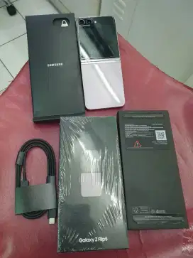 Samsung Flip 5 512gb lavender mulus like new masih plastikan sein