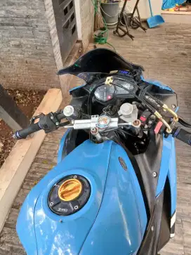 YAMAHA R25 TAHUN 2016