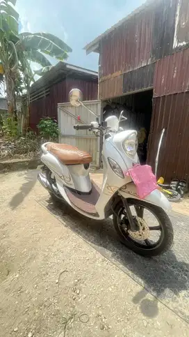 Yamaha fino putih