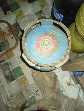 BLUE GAS BEKAS  UKURAN 5,5 kg