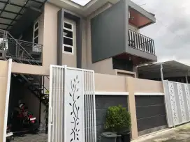 Dijual Rumah Lantai 2