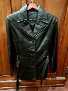 Jacket kulit wanita