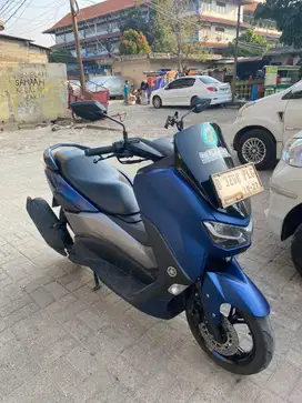 Yamaha nmax 2022 warna biru