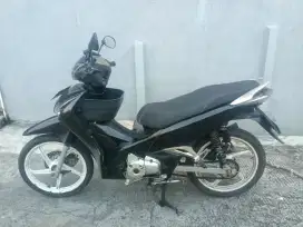 Supra x helm 125