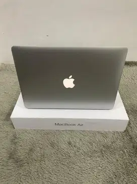 MacBook Air 2015 13inch 8/128 Core i5 lengkap