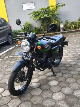 Bissmillah dijual motor Kawasaki w175cafe 2020 istimewa