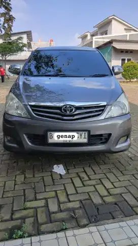 Toyota Kijang Innova G AT 2011 Bensin