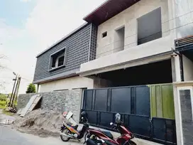 Rumah Mewah 2 Lt Hook ada Pool Finishing Kota Solo