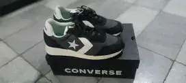 Converse Omega Trainer ukuran 43