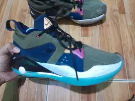 Sepatu Nike tapak lining ukuran 44,5