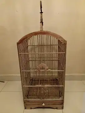 SANGKAR MODEL KOSAN BAHAN KAYU (BERAT).