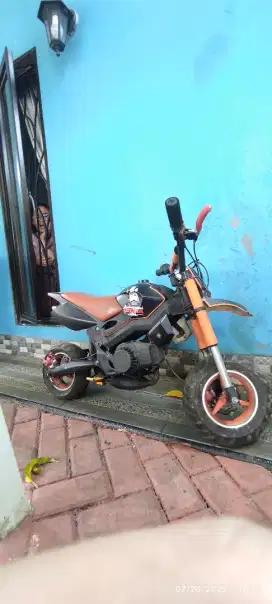 Motor kecil 2 Tak bensin
