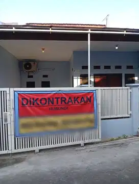 Disewakan Rumah Kondisi Rapi Selesai Renov di Komplek Bintara Bekasi