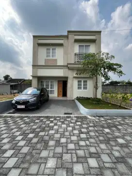 Rumah 2 Lantai Strategis Dekat SCH Mall Jalan Magelang