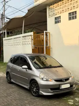 Honda Jazz VTEC Sporty AT 2005 Surat2 Lengkap pajak isi mobil mulus