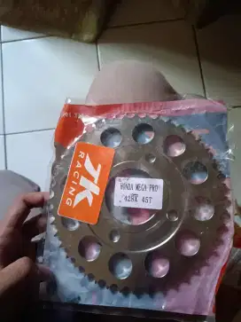 Gear belakang Honda Megapro TK Racing 45T
