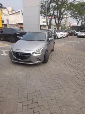 Mazda 2 skyactive type R tahun nik 2016