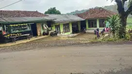 Rumah 2 + Warung, Lt. 600 m, Darangdan, Purwakarta..