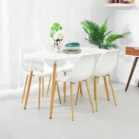 1 set meja makan 4 kursi