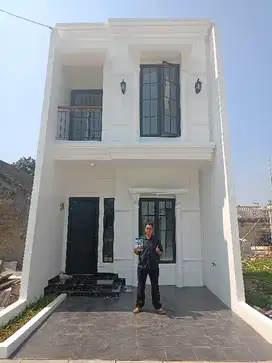 Promo Rumah 2 lantai Deket Stasiun di Kota Depok