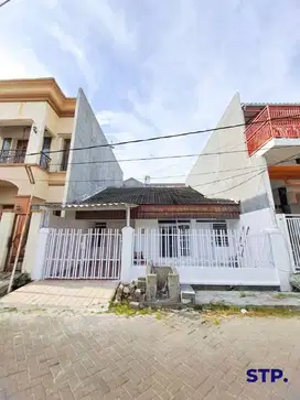 Sewa Rumah 1 lantai siap huni di Sutorejo Tengah