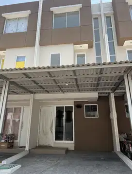 Rumah 3 Lantai  Sekifurnish di Cliuster Winterville Sedayu City