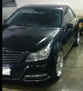 Mercedes Benz C200 Cgi at 2014