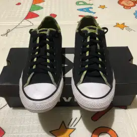 Jual sepatu converse bekas