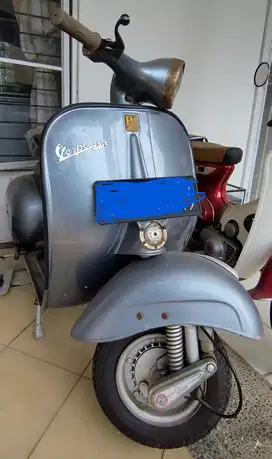 Antik. Dijual Vespa 150 S Tahun 1965.