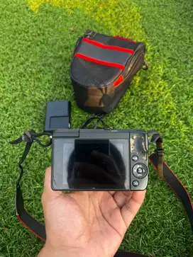Mirrorless Canon M10 black lensa kit 15-45mm is stm