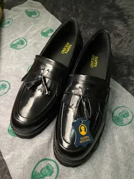 Sepatu Loafer Nappa Milano (Pam Tassel Black)