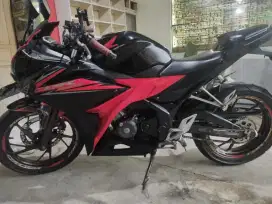 Honda CBR 150CC ( HITAM MERAH )