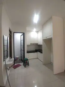 BEST DEAL! DIJUAL RUMAH SEMI FURNISH GREEN VILLAGE CIPONDOH