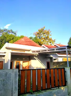 Rumah Nyaman di Area Sejuk Donokerto Turi