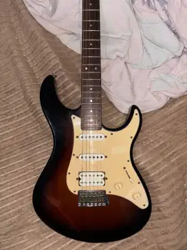 Yamaha Pacifica112j