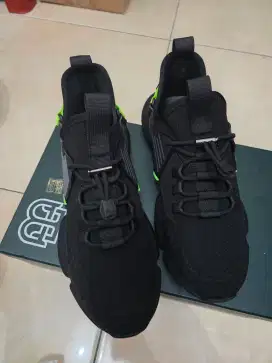 Sepatu asli Everbest