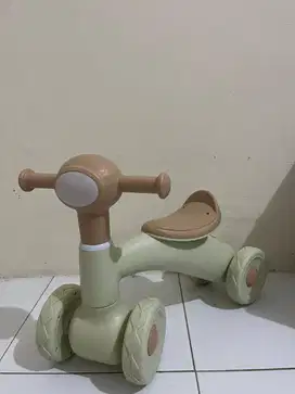 Exotic Balance Bike Hijau