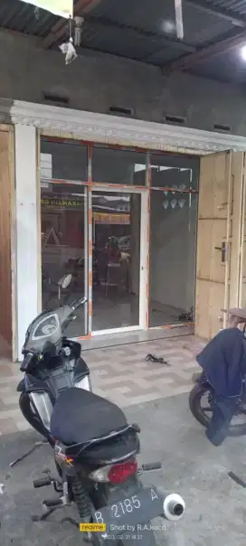 Pintu sekat partisi kaca
