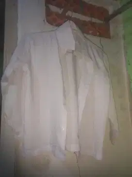 Baju seragam sekolah putih