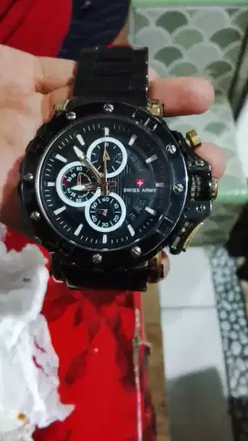 Jam tangan Swiss Army