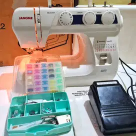 Mesin Jahit Portable Janome 2222 Mulus dan Normal Fullset