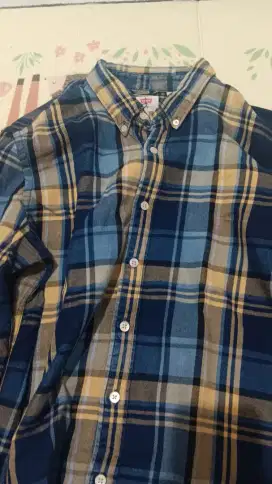 Flanel kotak kotak Levis ukuran M original