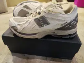 Sepatu EnBe New Balance NB 1906r