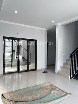 Rumah Modern Minimalis Siap Huni Komplek Strategis Antapani
